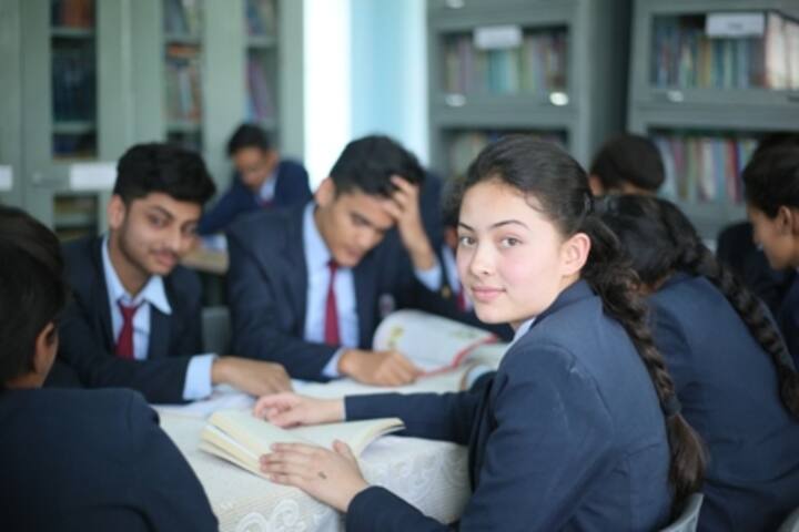 Chinmaya Vidyalaya-Library