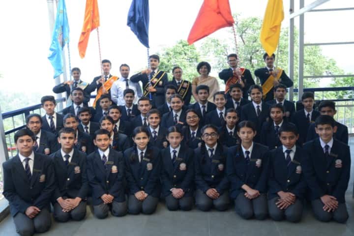 D A V Senior Secondary Public School-students