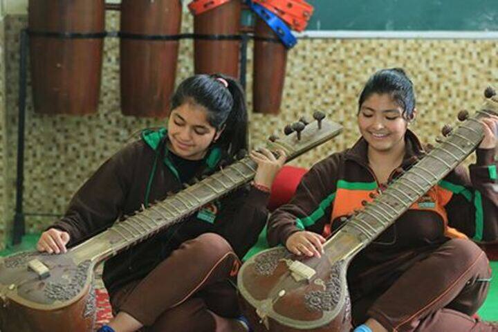 Dalhousie Hill Top School-Music