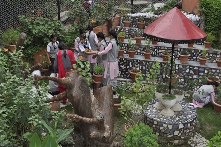 DAV Public School-Garden Area