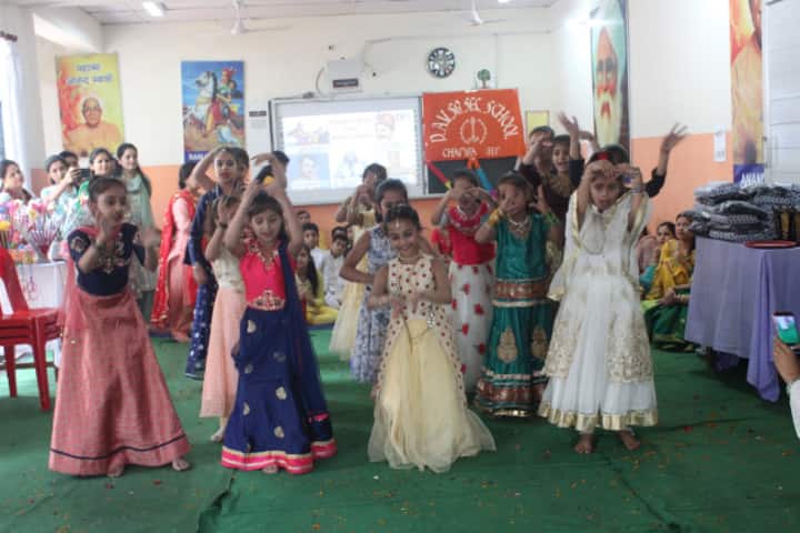 DAV Public School-Dance