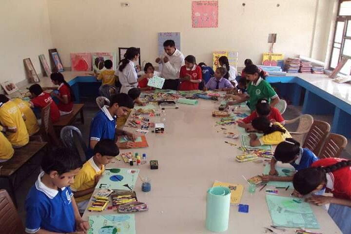 Dav Senior Secondary Public School-Art Room