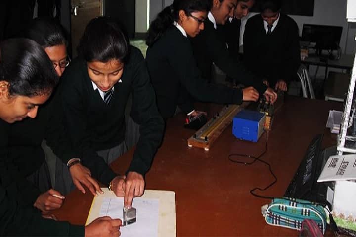 Dav Public School-Science-Lab