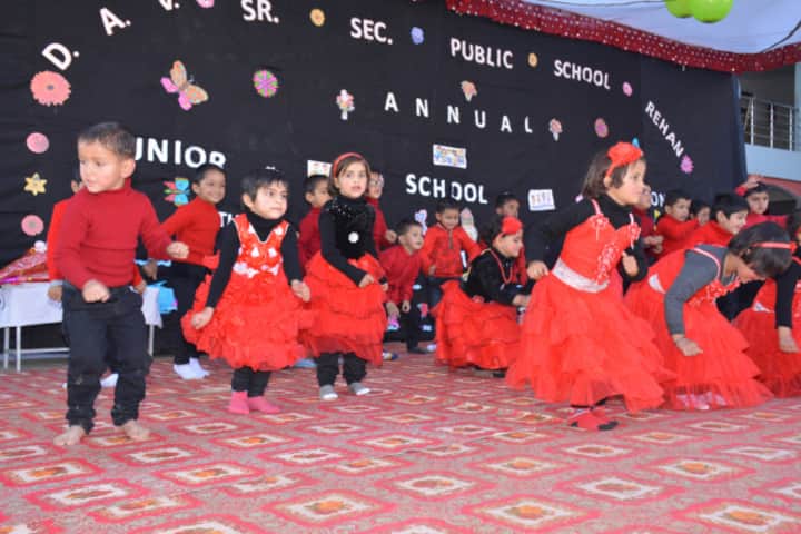 DAV Public School-Dance