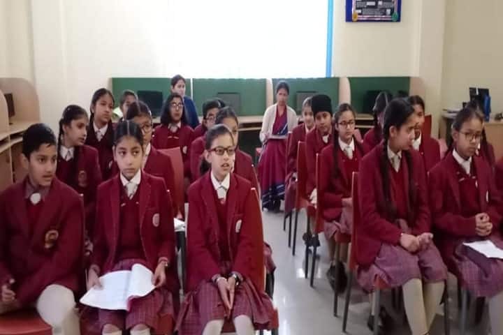 Dr Devi Chand DAV Public School-Students