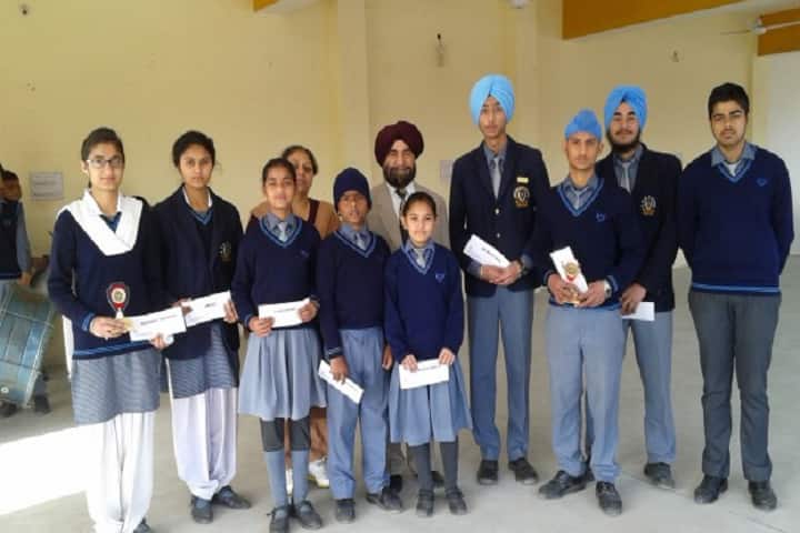 Guru Nanak Mission Public School-Students