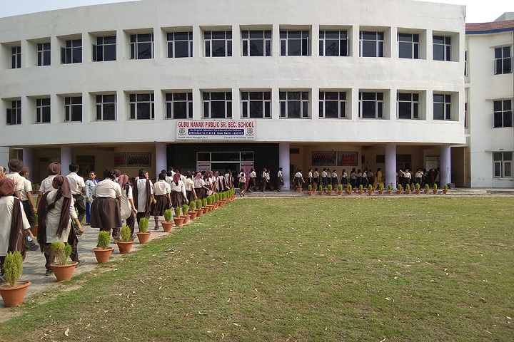Guru Nanak Public School-Campus