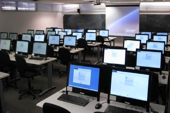 Gurukul Peach Valley International School Rajgarh-Computer-Lab