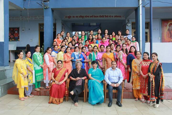 IB DAV Public School-Staff Photo