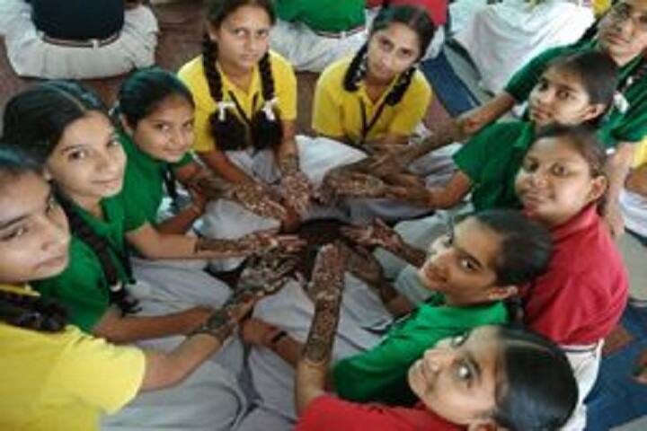 K C Public School-Mehandi-Competition
