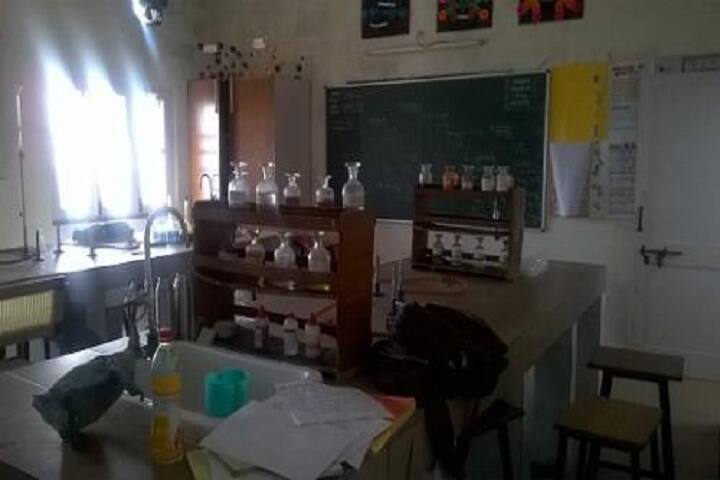 Kendriya Vidyalaya-Lab