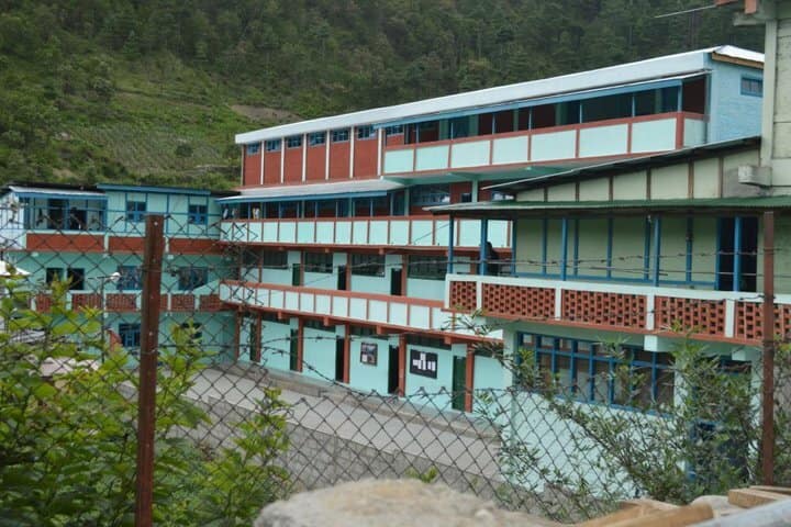 Pine Wood School-Campus View