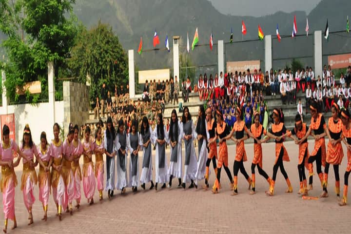 La Montessori School-Cultural