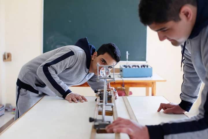 Laureate Public School-Lab