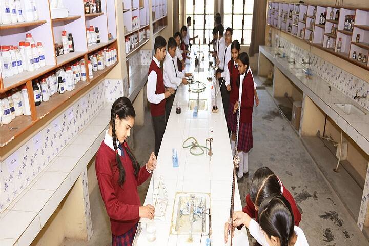 Mahavir Public School-Lab