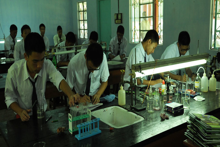 Ramakrishna Mission School-Laboratory