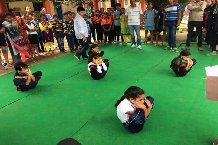 Rainbow World School-Yoga Activity