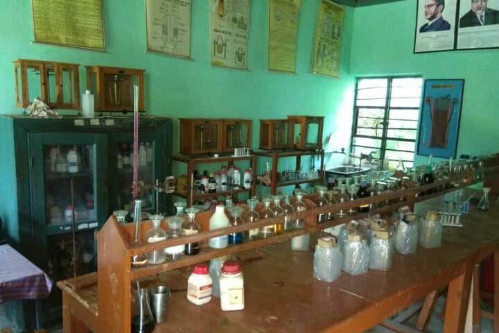 Jawahar Navodaya Vidyalaya-Chemisty Lab