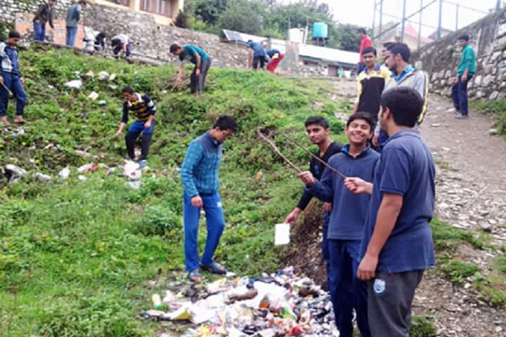 Jawahar Navodaya Vidyalaya-Cleaning the campus