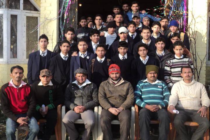 Kendriya Vidyalaya-Staff and Students