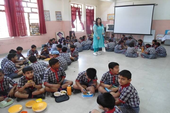 Kendriya Vidyalaya-Lunch Time