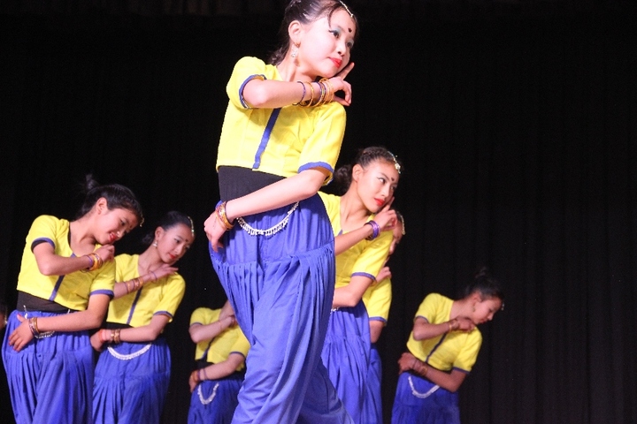 Lamdon Model Senior Secondary School-Dance