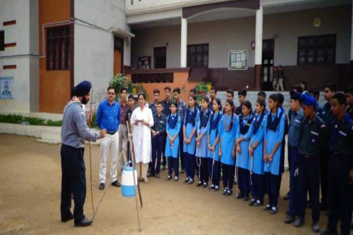 Maharaja Harisingh D A V Centanary Public School-Experiment