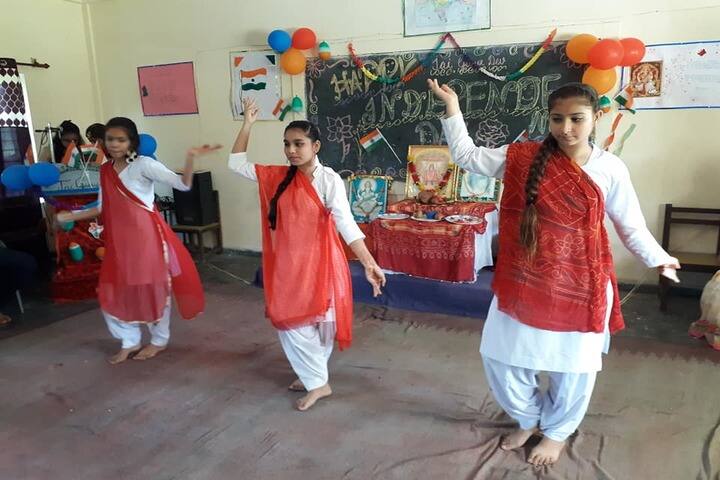 Maharishi Vidya Mandir-Dance