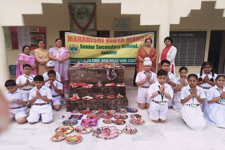 Maharishi Vidya Mandir Public School-Prayer