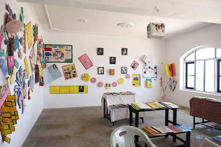 Minto Circle English Medium High School-Craft Work