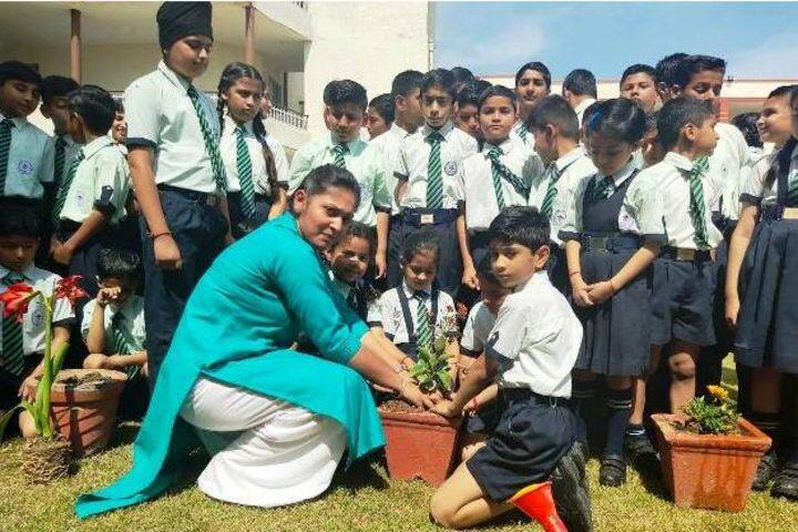 Mount Litera Zee School-Earth Day
