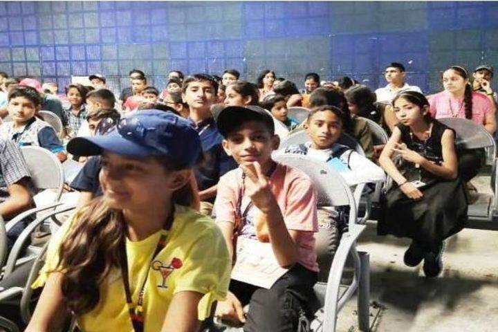 Mount Litera Zee School-Kids