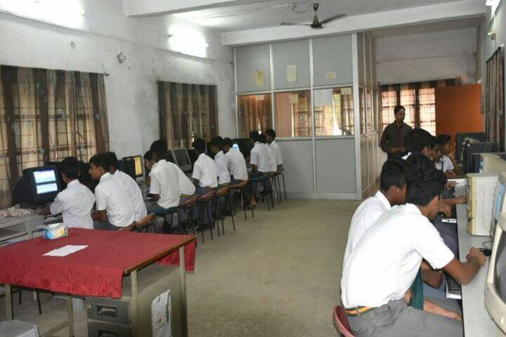 Cambridge School-Computer Lab
