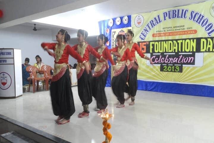 Central Public School-Dance