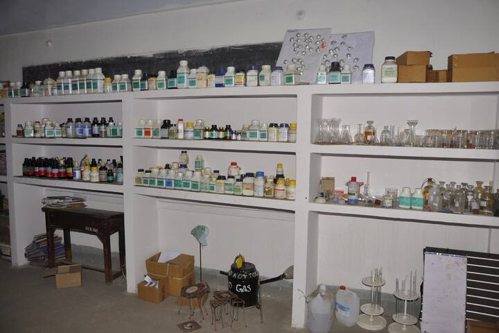 Chinmaya Vidyalaya-Science Lab