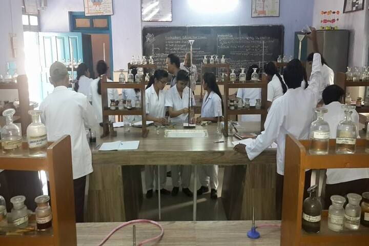 D A V Public School-Chemistry Lab