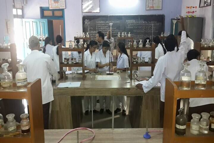 DAV Public School-Labs