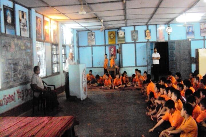 Vivekananda Kendra Vidyalaya-Yoga