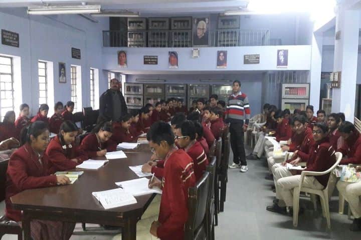 D A V Public School-Library