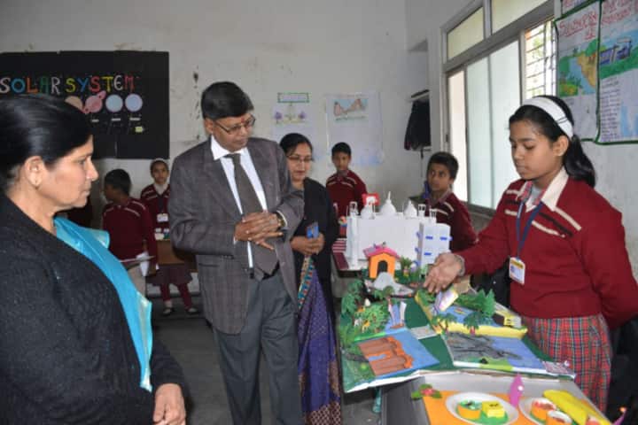 D A V Public School-Science Exhibition