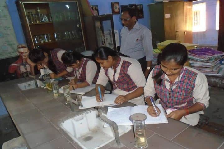 D A V Public School-Lab