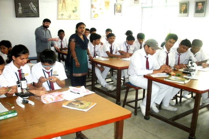 DAV Public School-Biology Lab