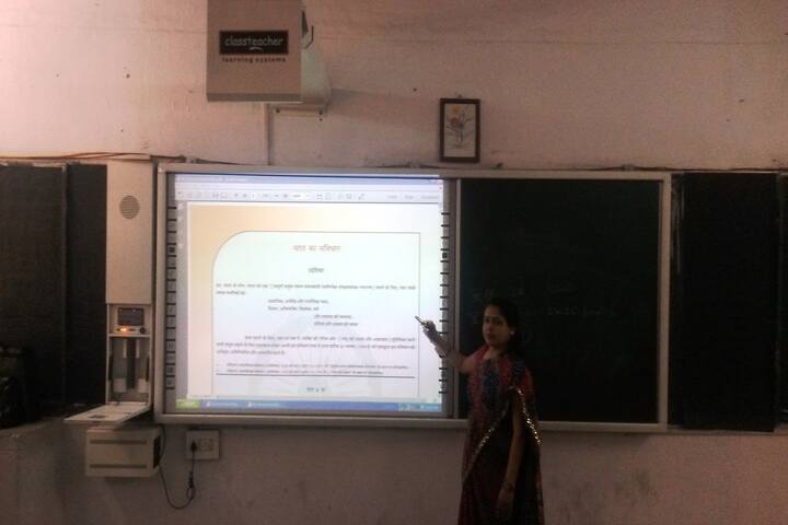 DAV Public School-Classroom