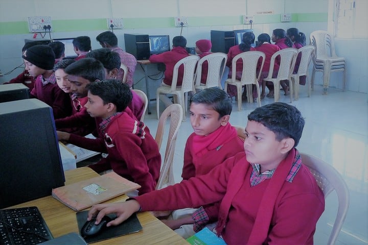 DAV Public School - Computer lab