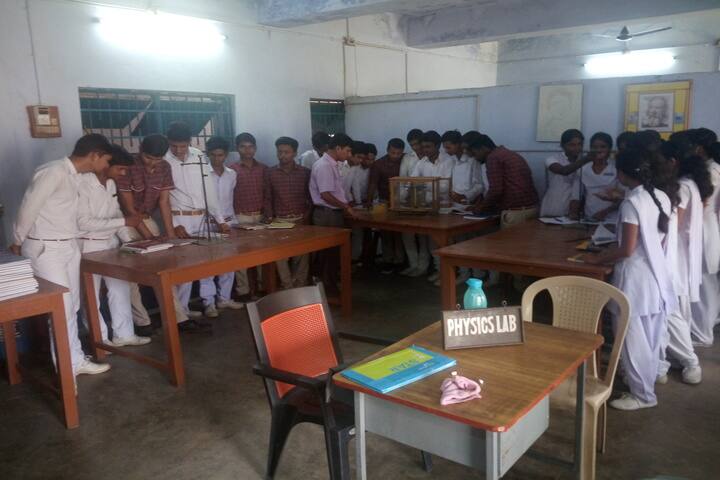 DAV Public School - Physics lab