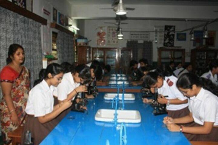 D A V Public School-Bio Lab