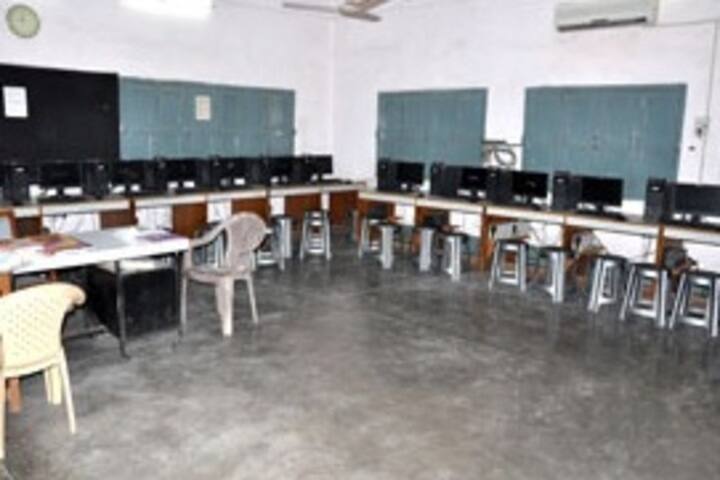 Dbms Kadma High School-Computer-Lab