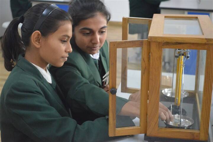Delhi Public School-Physoc-Lab