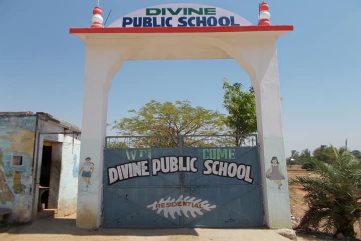 Divine Public School-Gate-View