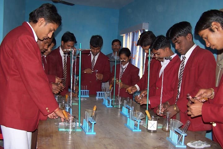 Doon Public School-Lab